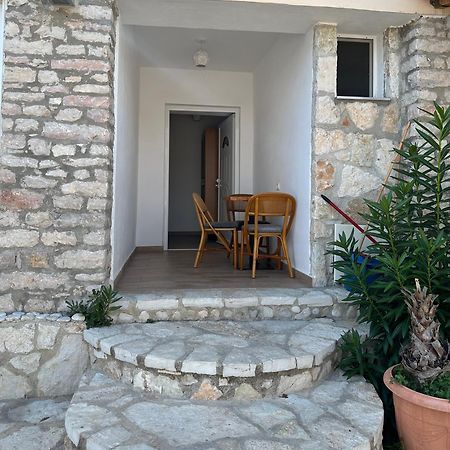 Jona Rooms Himarë Exterior foto