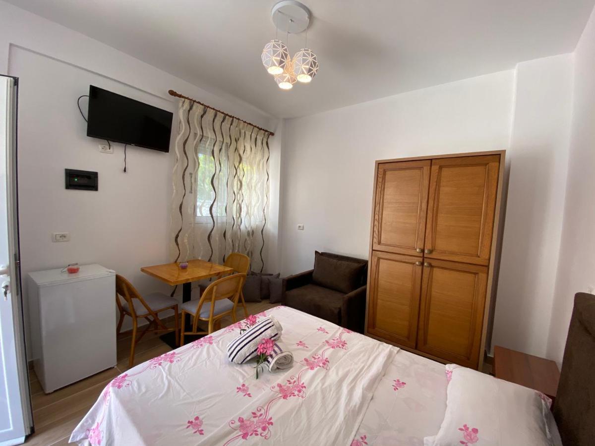 Jona Rooms Himarë Exterior foto