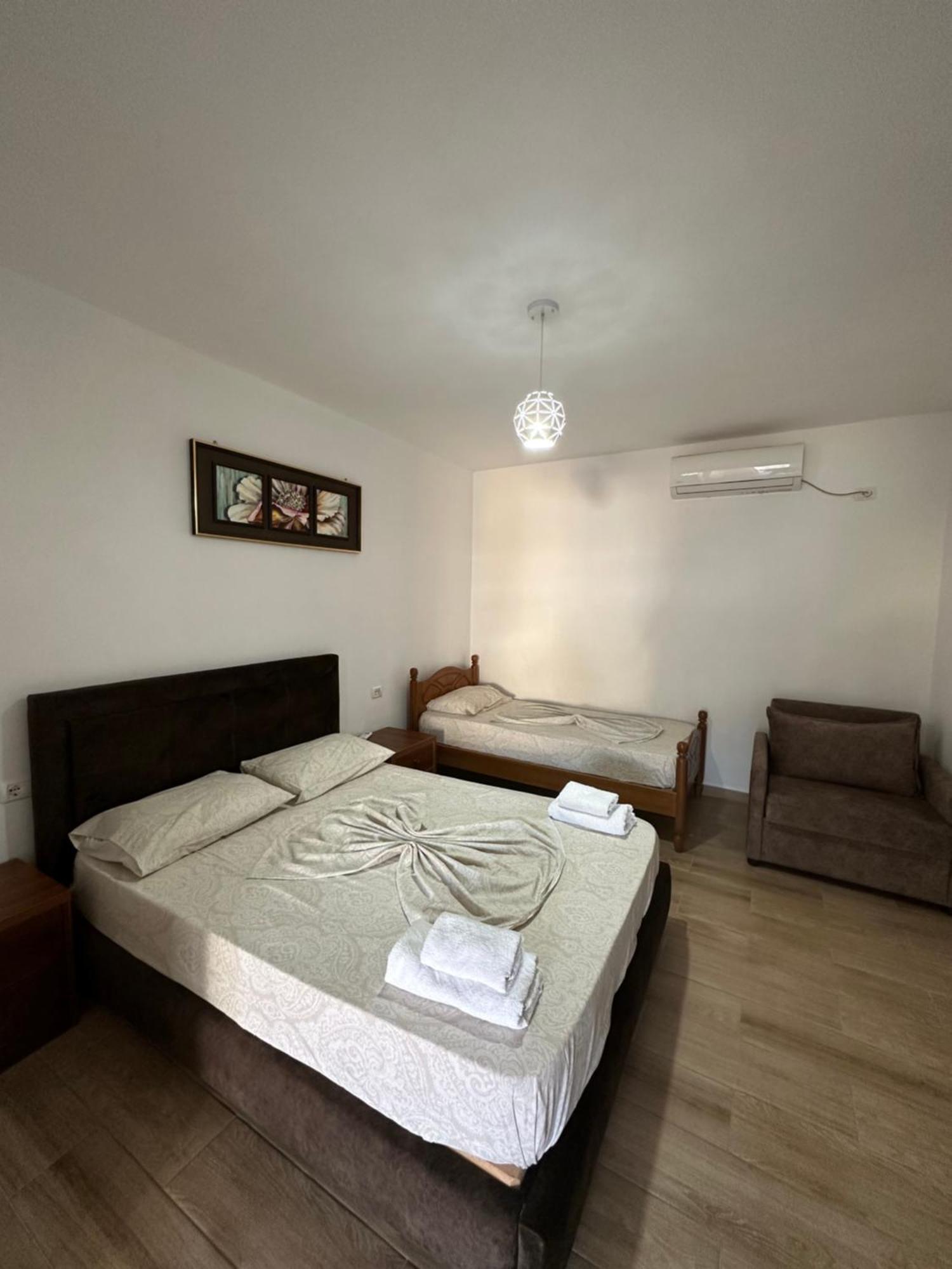 Jona Rooms Himarë Exterior foto