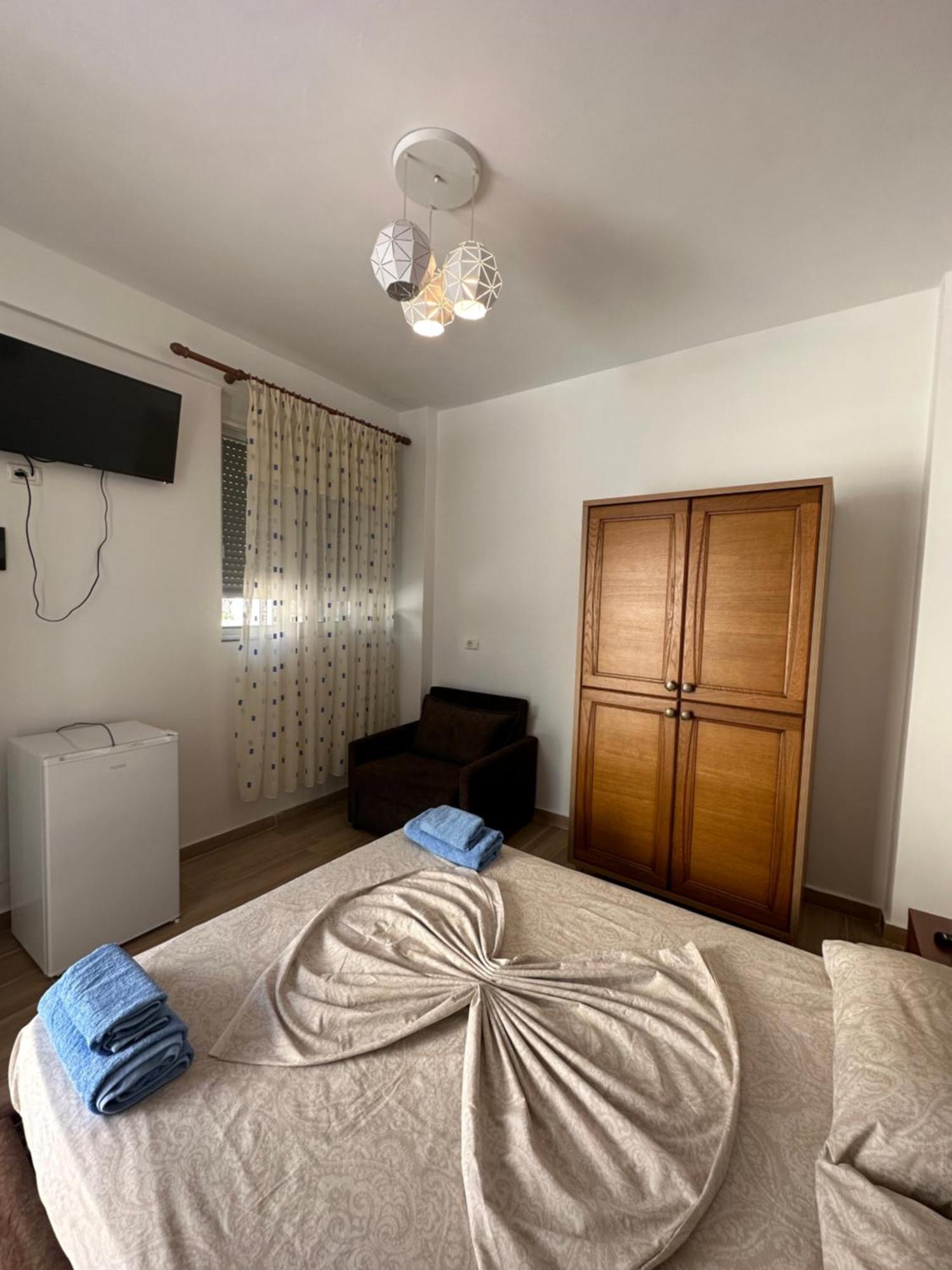 Jona Rooms Himarë Exterior foto