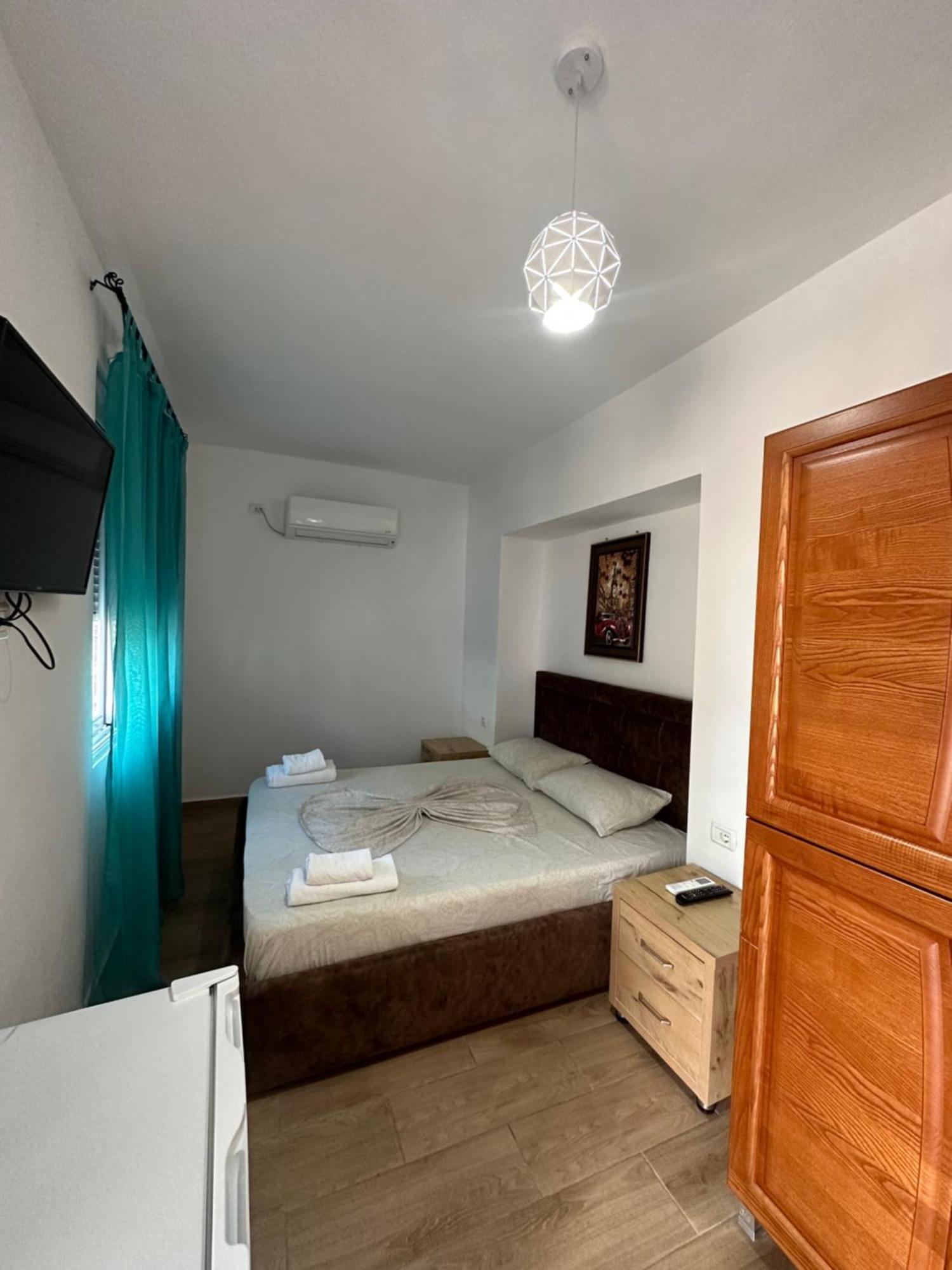 Jona Rooms Himarë Exterior foto