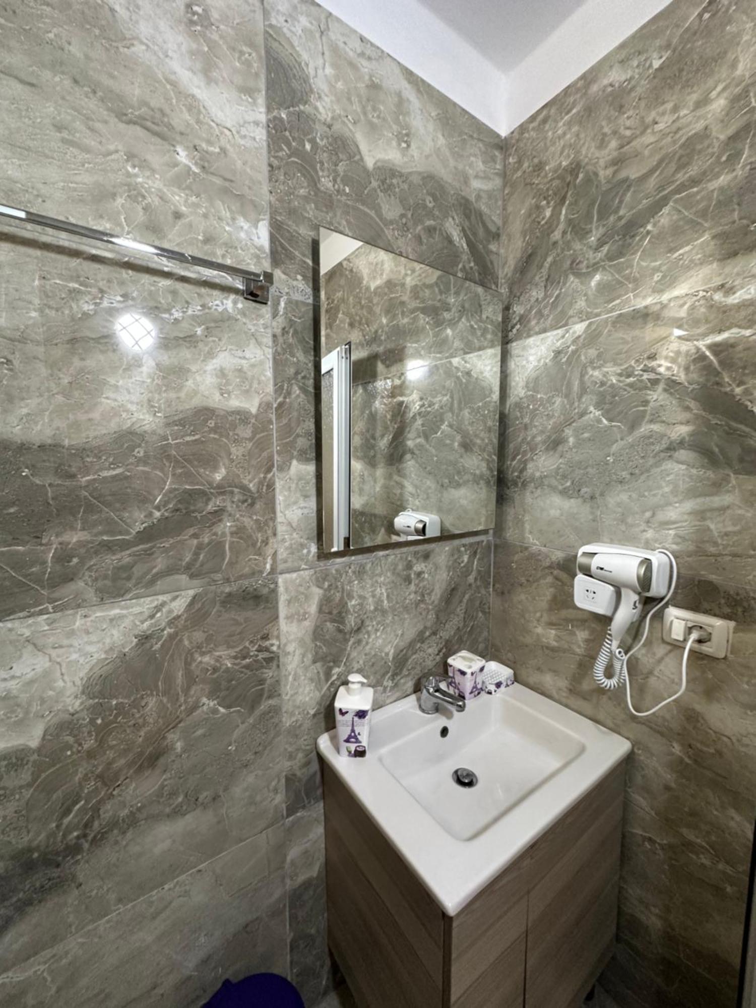 Jona Rooms Himarë Exterior foto
