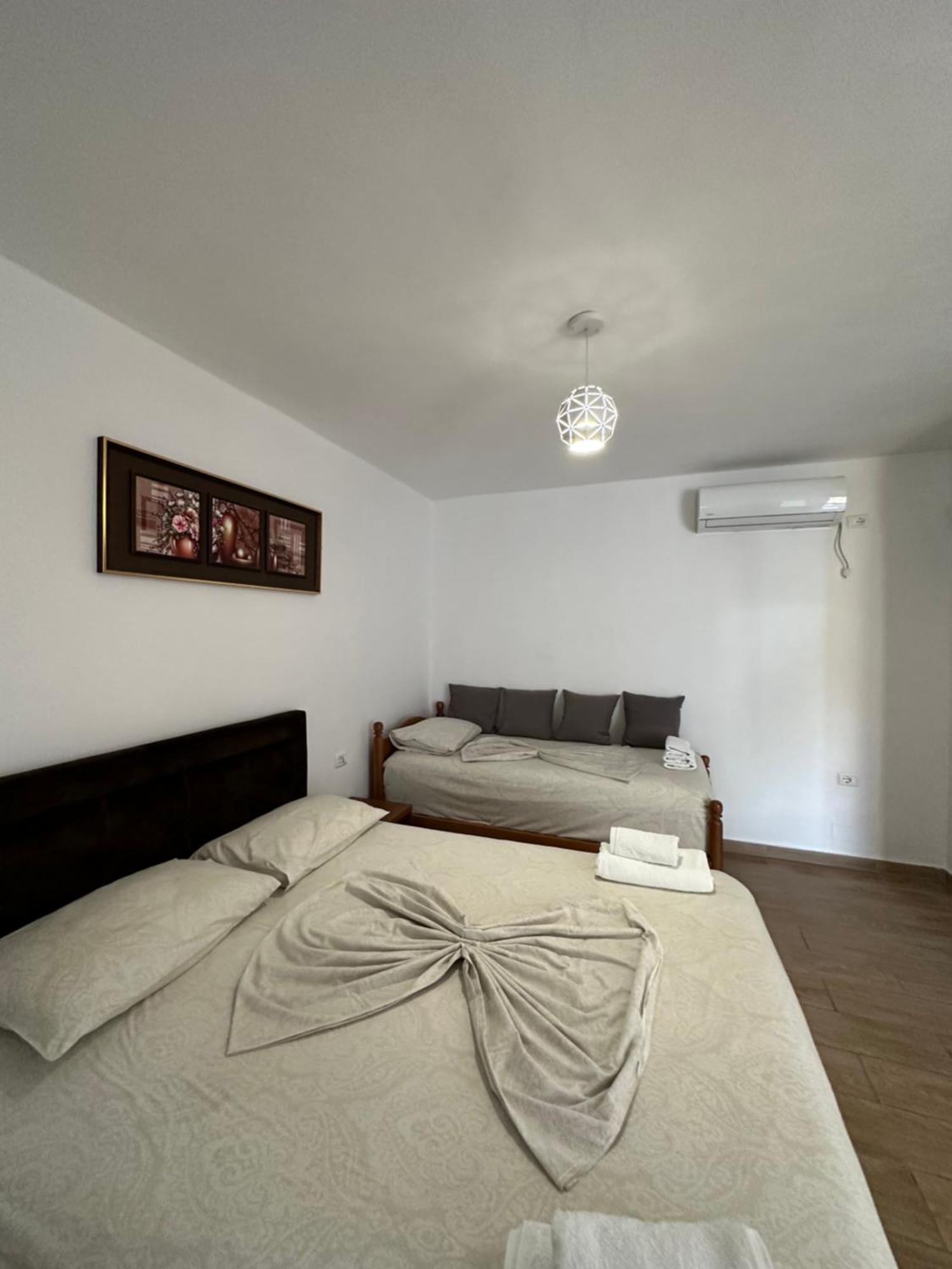 Jona Rooms Himarë Exterior foto