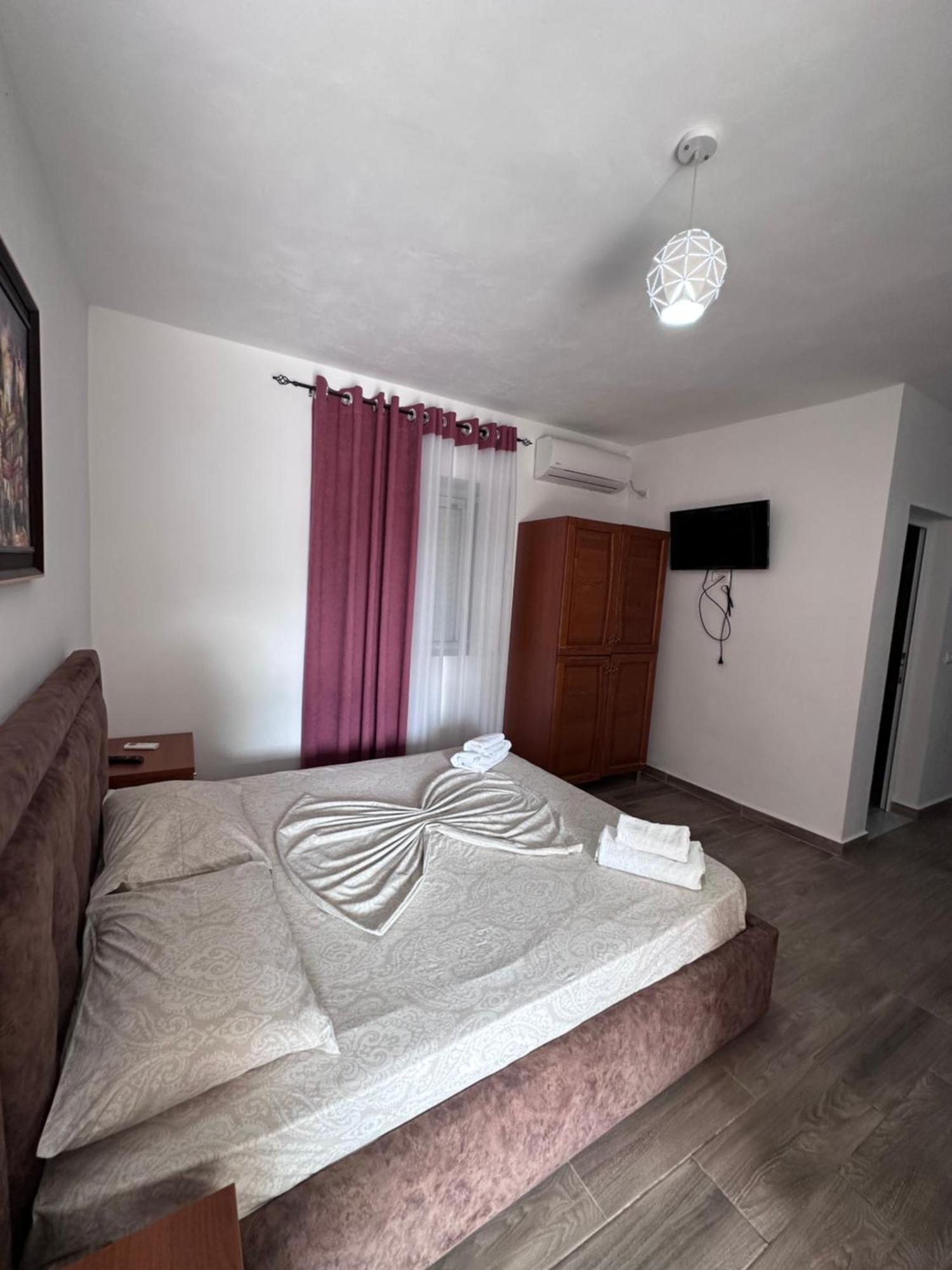 Jona Rooms Himarë Exterior foto