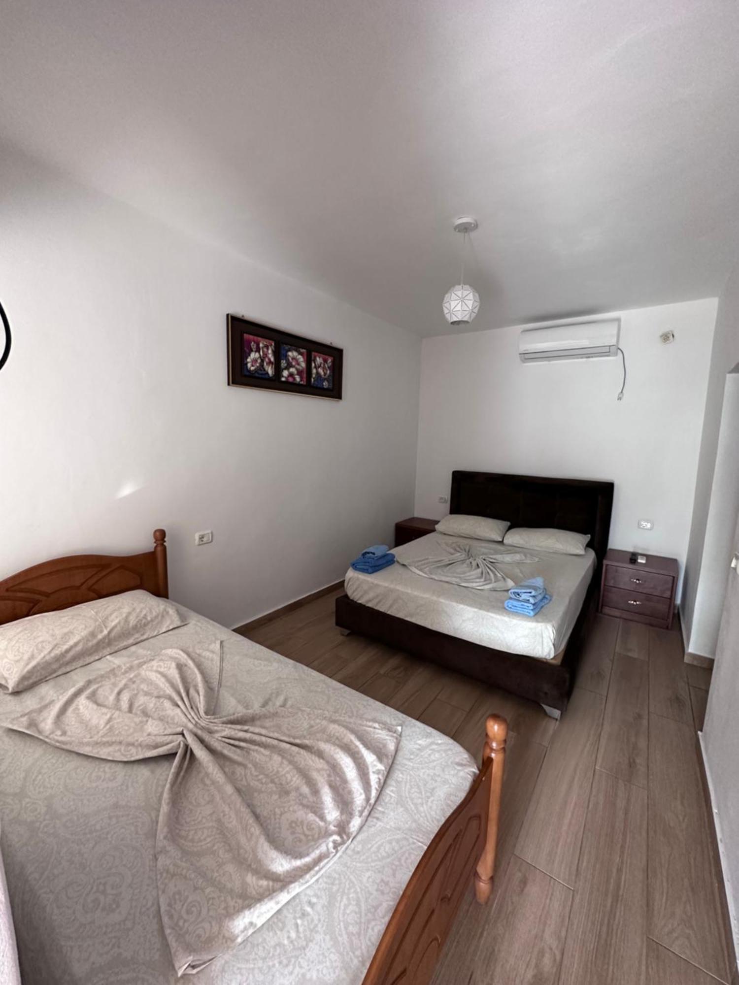 Jona Rooms Himarë Exterior foto