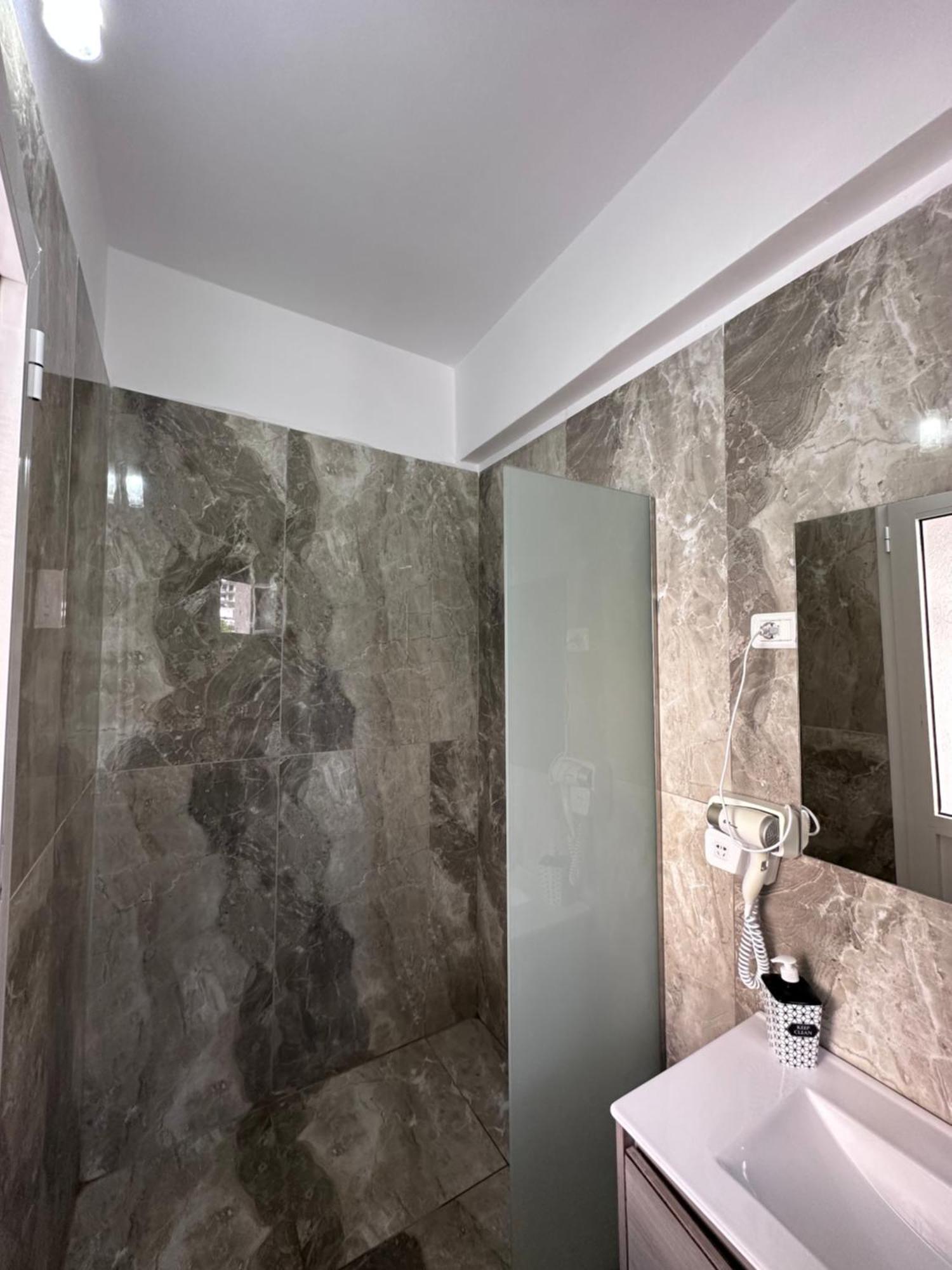 Jona Rooms Himarë Exterior foto